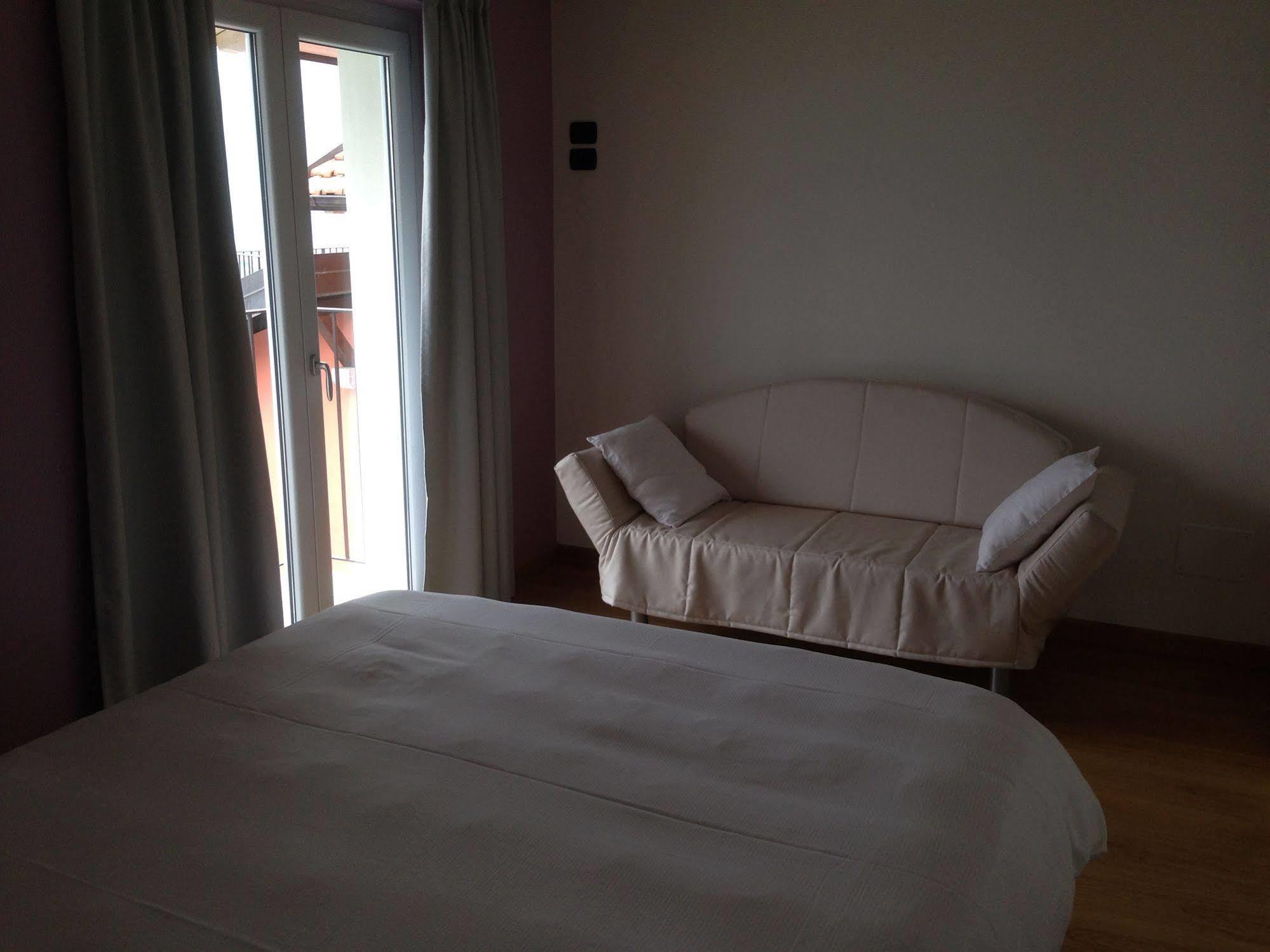 Residence Cafelicita - Promotion - Apartments Lake View - Infinity Pool - Jacuzzi Gravedona Zewnętrze zdjęcie